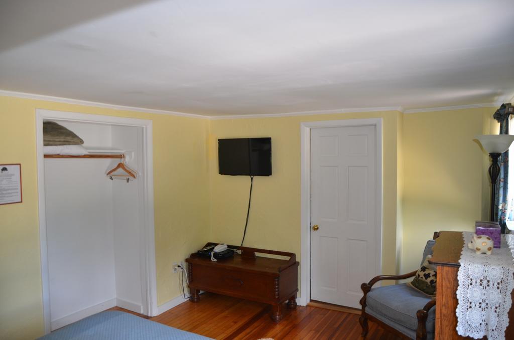 Cornwall Inn Room photo