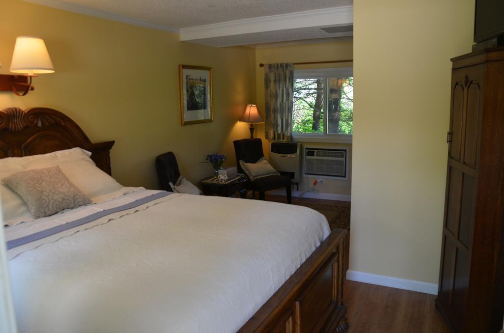 Cornwall Inn Room photo