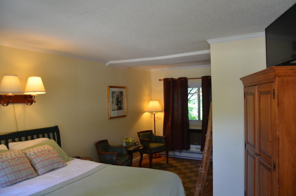 Cornwall Inn Room photo